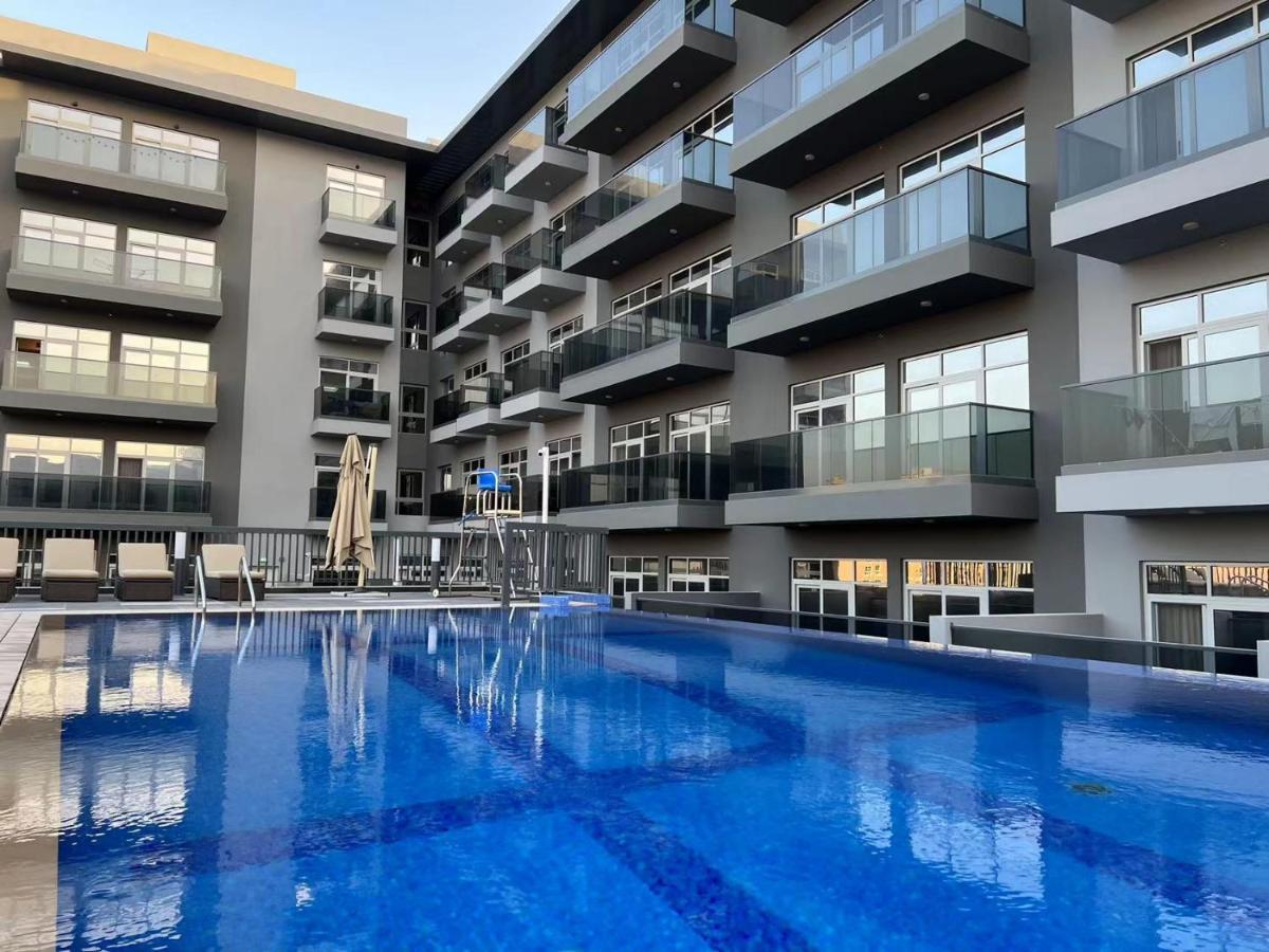Penrose Place Dubai Jvc Luaran gambar